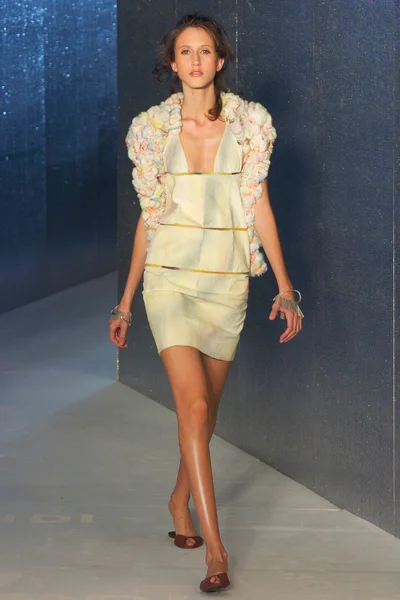 Look 28